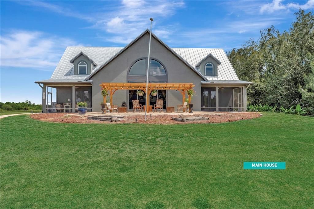 For Sale: $1,550,000 (4 beds, 3 baths, 3526 Square Feet)