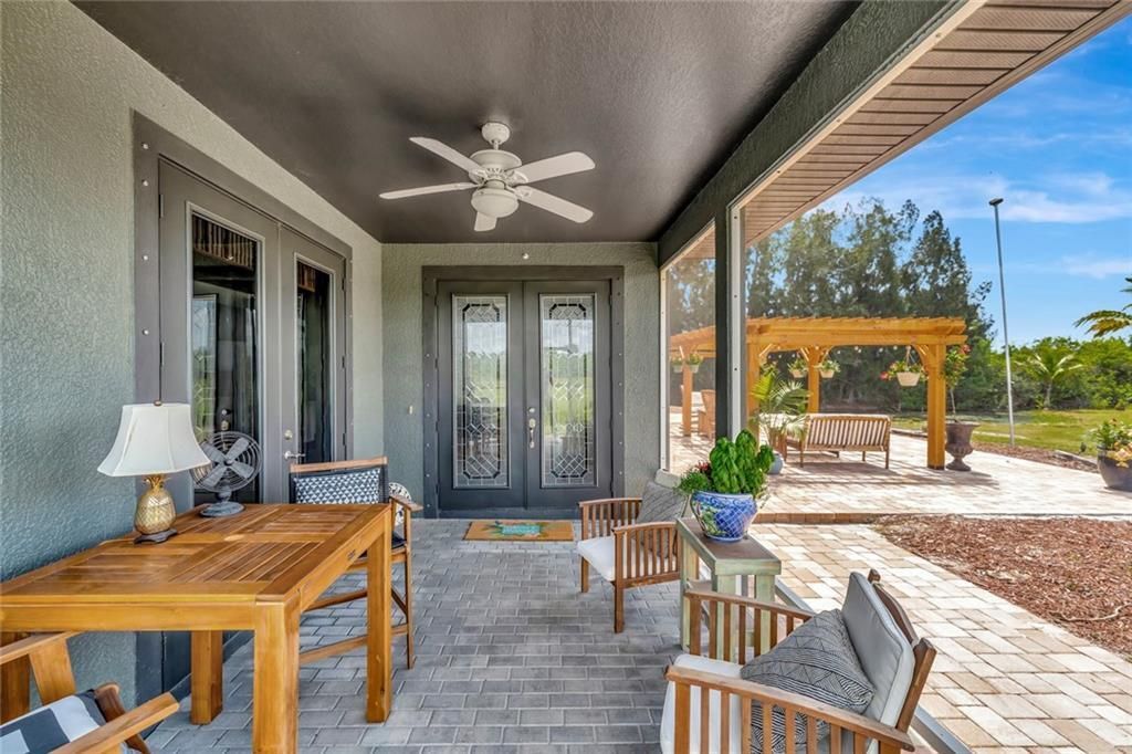 For Sale: $1,550,000 (4 beds, 3 baths, 3526 Square Feet)