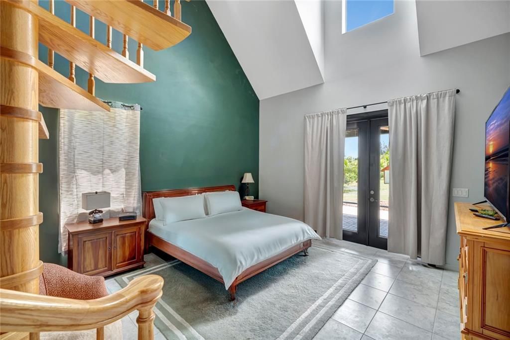 For Sale: $1,550,000 (4 beds, 3 baths, 3526 Square Feet)