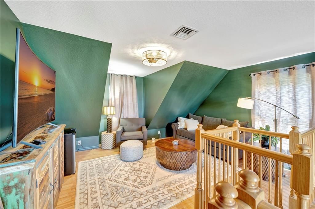 For Sale: $1,550,000 (4 beds, 3 baths, 3526 Square Feet)