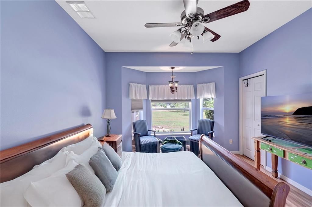 For Sale: $1,550,000 (4 beds, 3 baths, 3526 Square Feet)