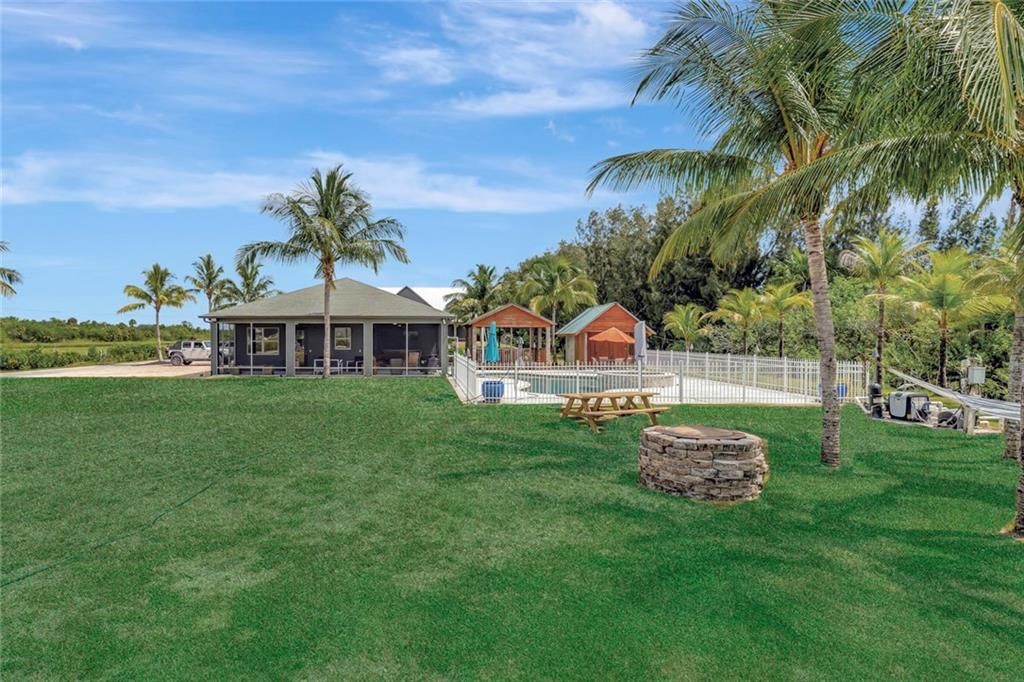 For Sale: $1,550,000 (4 beds, 3 baths, 3526 Square Feet)