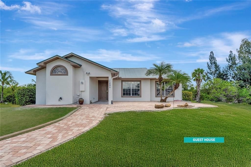 For Sale: $1,550,000 (4 beds, 3 baths, 3526 Square Feet)