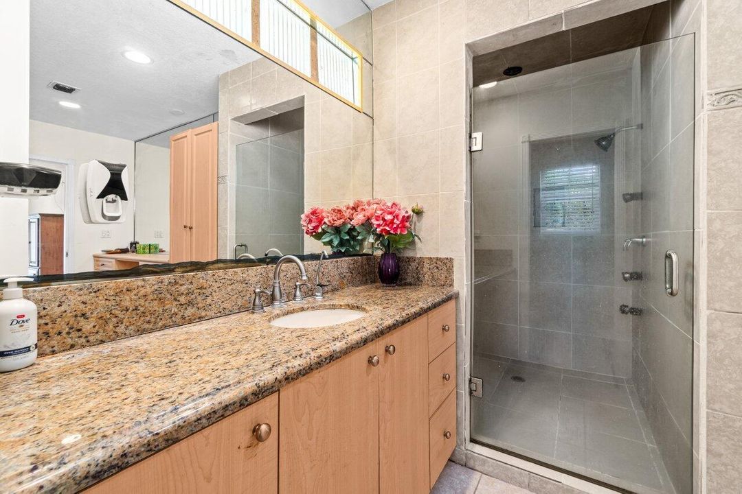 For Rent: $5,900 (4 beds, 2 baths, 3464 Square Feet)