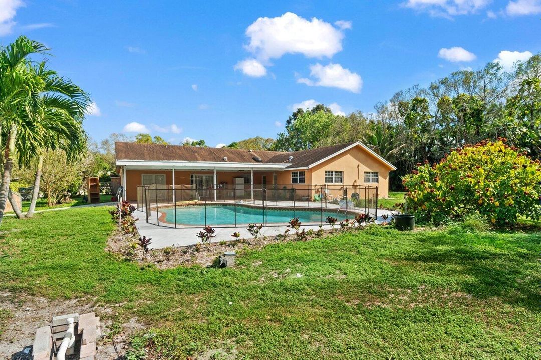 For Rent: $5,900 (4 beds, 2 baths, 3464 Square Feet)