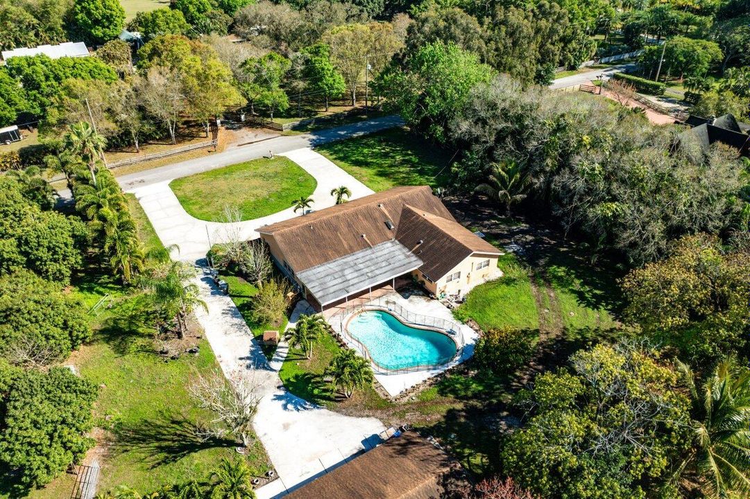 For Rent: $5,900 (4 beds, 2 baths, 3464 Square Feet)