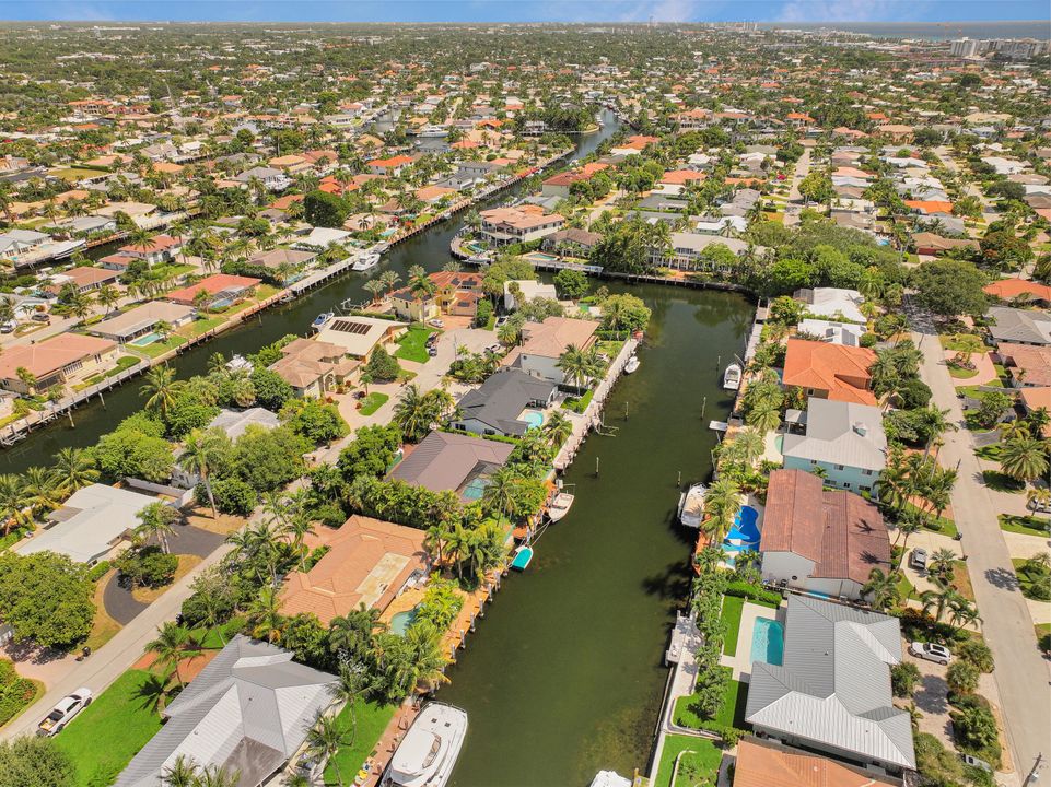 На продажу: $2,299,999 (3 спален, 2 ванн, 2195 Квадратных фут)