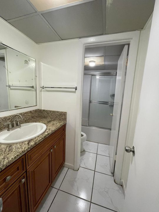 Activo con contrato: $260,000 (3 camas, 2 baños, 1286 Pies cuadrados)