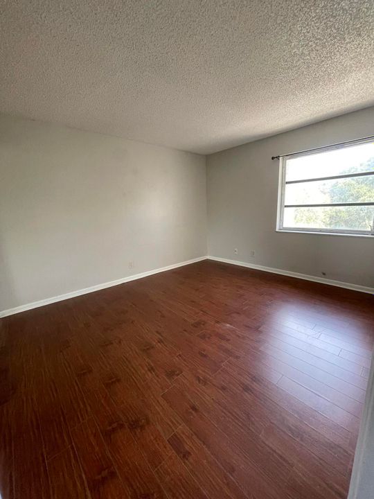 Activo con contrato: $260,000 (3 camas, 2 baños, 1286 Pies cuadrados)