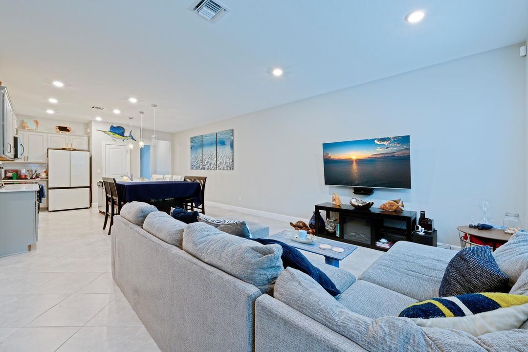 出租: $3,490 (3 贝兹, 2 浴室, 1782 平方英尺)