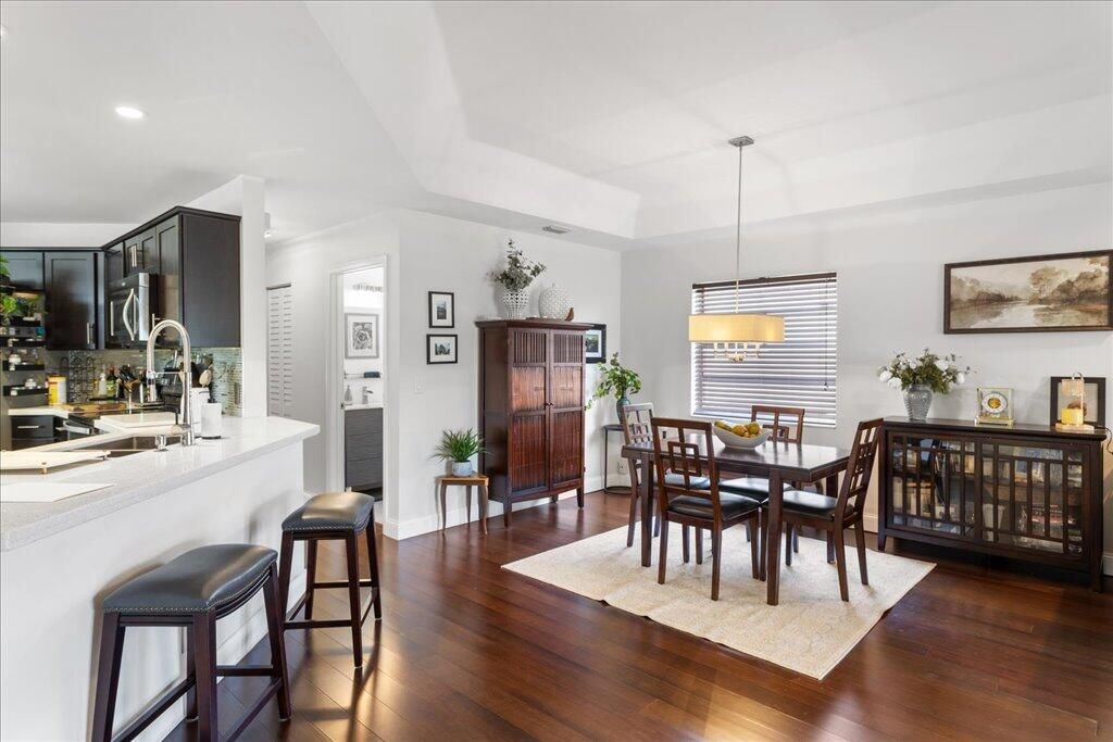 Active With Contract: $560,000 (3 beds, 2 baths, 1626 Square Feet)