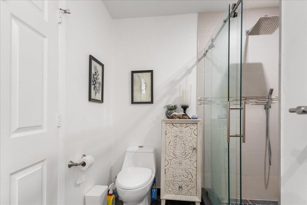 Active With Contract: $560,000 (3 beds, 2 baths, 1626 Square Feet)