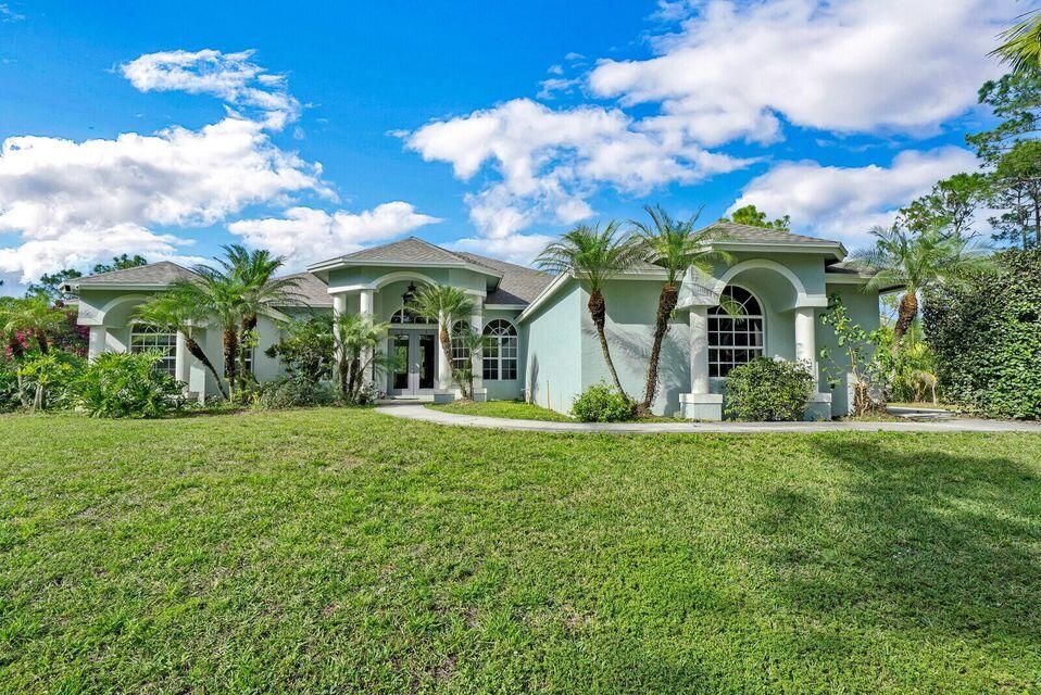 Recently Rented: $4,500 (5 beds, 3 baths, 2640 Square Feet)