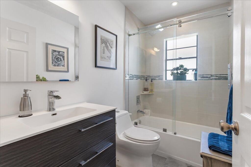 Active With Contract: $560,000 (3 beds, 2 baths, 1626 Square Feet)