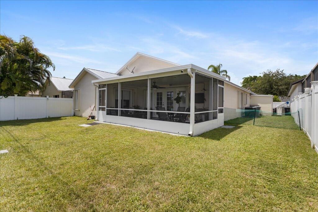 Active With Contract: $560,000 (3 beds, 2 baths, 1626 Square Feet)