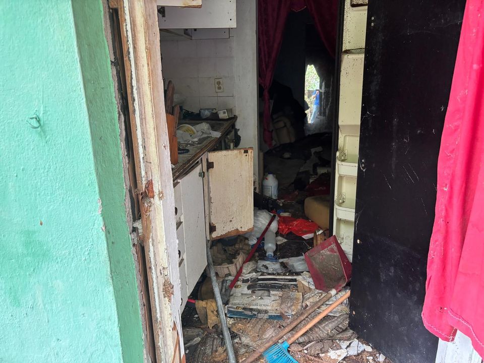 合同活跃: $180,000 (2 贝兹, 1 浴室, 572 平方英尺)