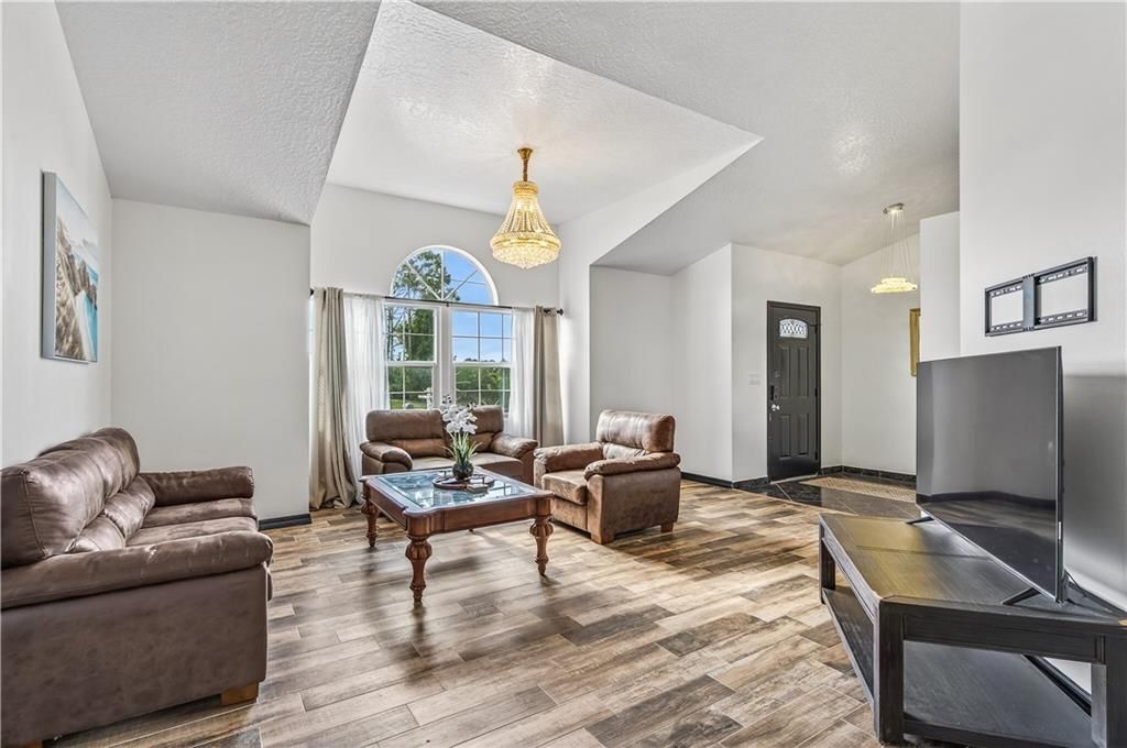 Active With Contract: $350,000 (4 beds, 2 baths, 3269 Square Feet)