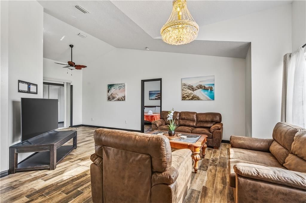 Active With Contract: $350,000 (4 beds, 2 baths, 3269 Square Feet)