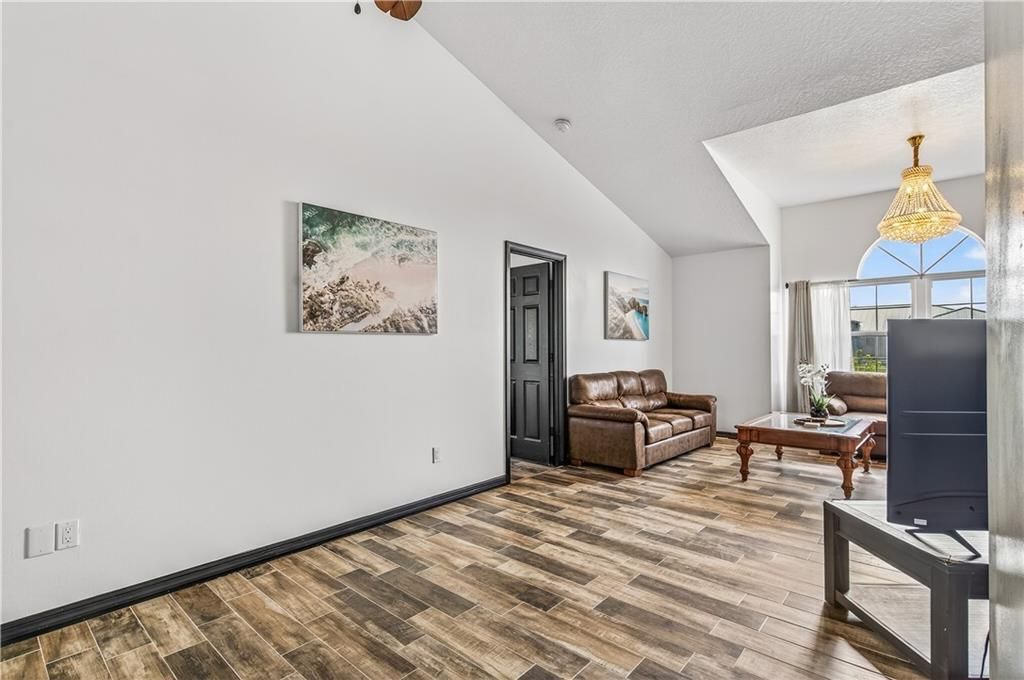 Active With Contract: $350,000 (4 beds, 2 baths, 3269 Square Feet)