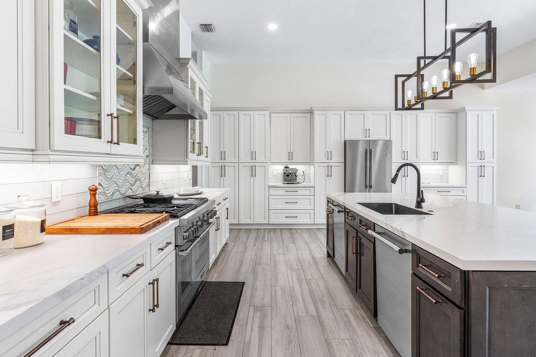 For Sale: $2,295,000 (4 beds, 3 baths, 3381 Square Feet)