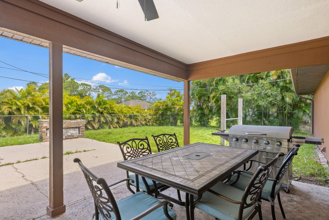 合同活跃: $395,000 (3 贝兹, 2 浴室, 1272 平方英尺)