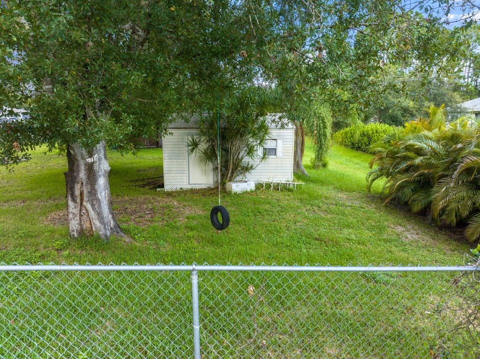 合同活跃: $395,000 (3 贝兹, 2 浴室, 1272 平方英尺)