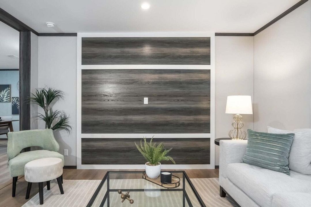 合同活跃: $265,900 (3 贝兹, 2 浴室, 1493 平方英尺)