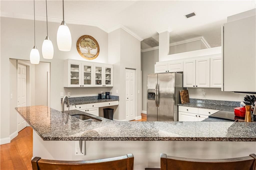 Recently Sold: $579,000 (4 beds, 4 baths, 2514 Square Feet)