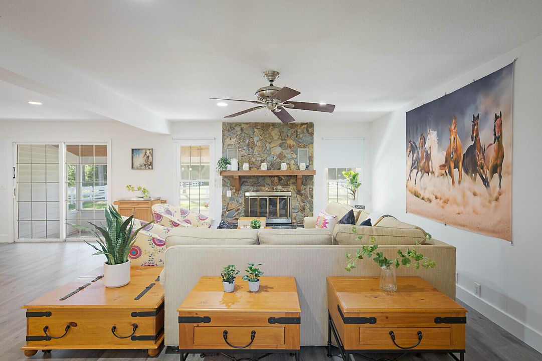 For Rent: $20,000 (4 beds, 3 baths, 3922 Square Feet)