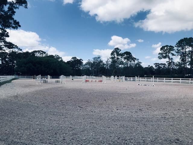 For Rent: $20,000 (4 beds, 3 baths, 3922 Square Feet)