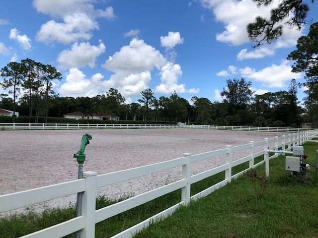 For Rent: $20,000 (4 beds, 3 baths, 3922 Square Feet)