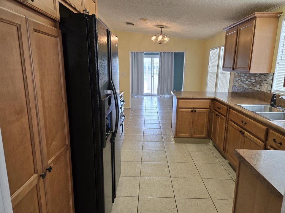 For Sale: $187,000 (2 beds, 2 baths, 1296 Square Feet)