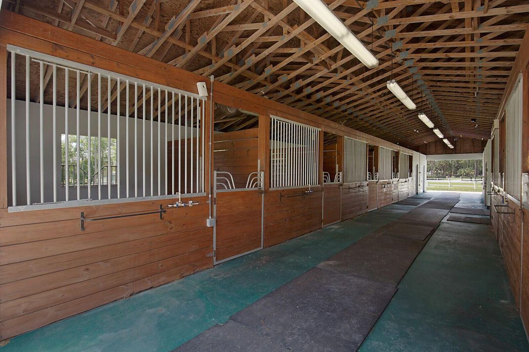 For Rent: $20,000 (4 beds, 3 baths, 3922 Square Feet)