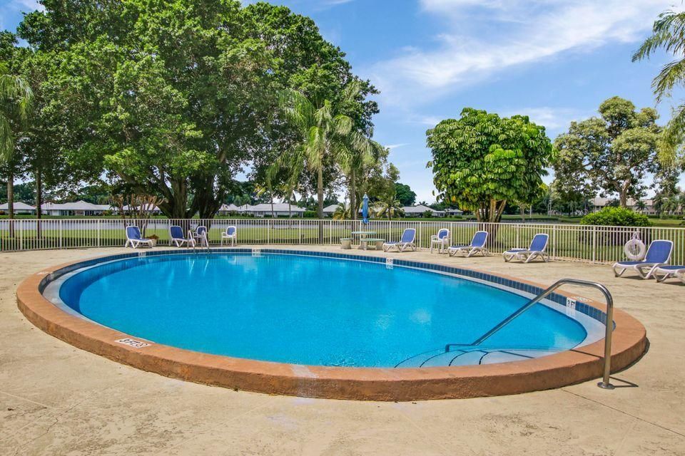 For Sale: $285,000 (2 beds, 2 baths, 1421 Square Feet)