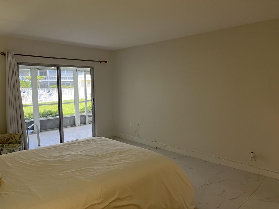 For Sale: $285,000 (2 beds, 2 baths, 1421 Square Feet)