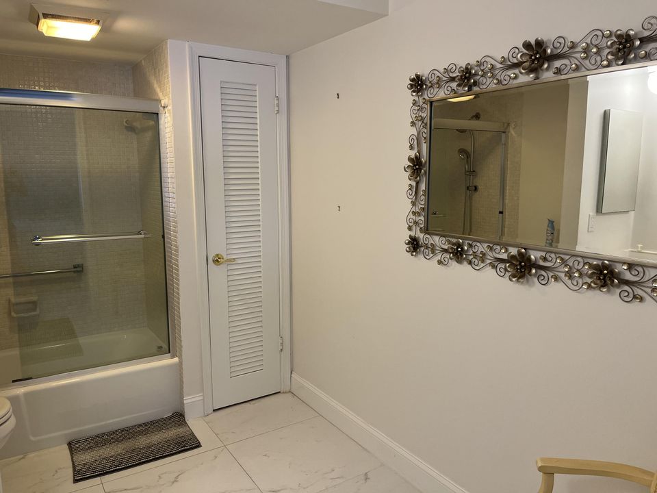 For Sale: $285,000 (2 beds, 2 baths, 1421 Square Feet)