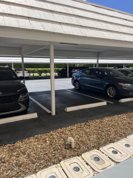 For Sale: $285,000 (2 beds, 2 baths, 1421 Square Feet)