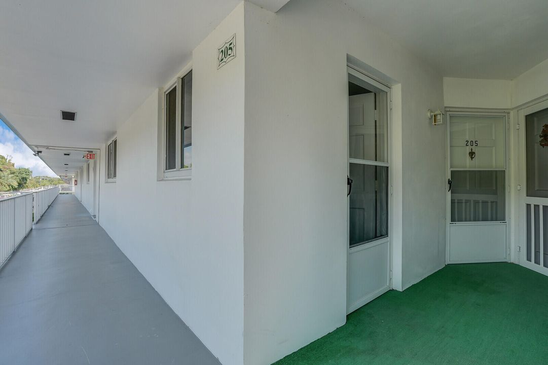 En Venta: $235,000 (2 camas, 2 baños, 886 Pies cuadrados)