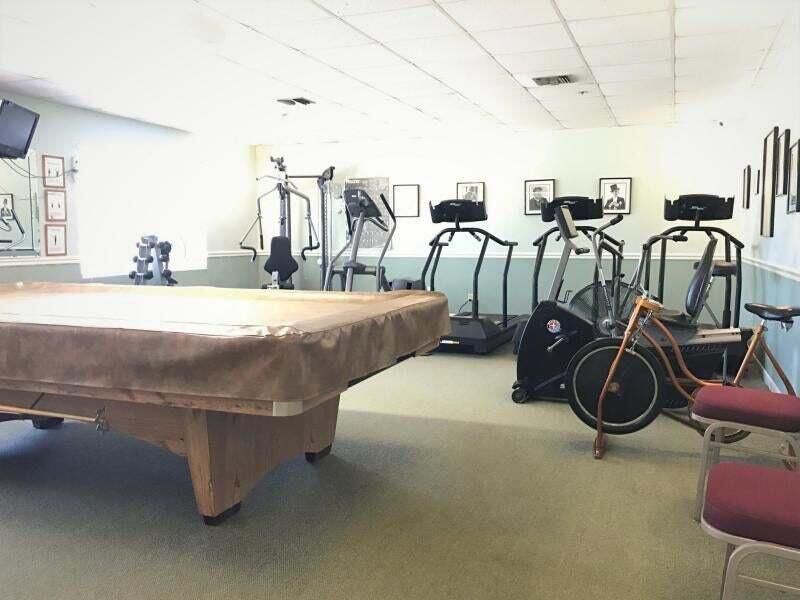 合同活跃: $3,000 (2 贝兹, 2 浴室, 1227 平方英尺)