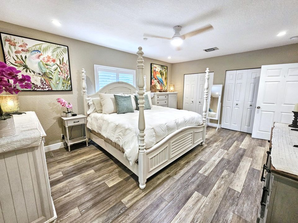 合同活跃: $1,082,000 (3 贝兹, 2 浴室, 1705 平方英尺)