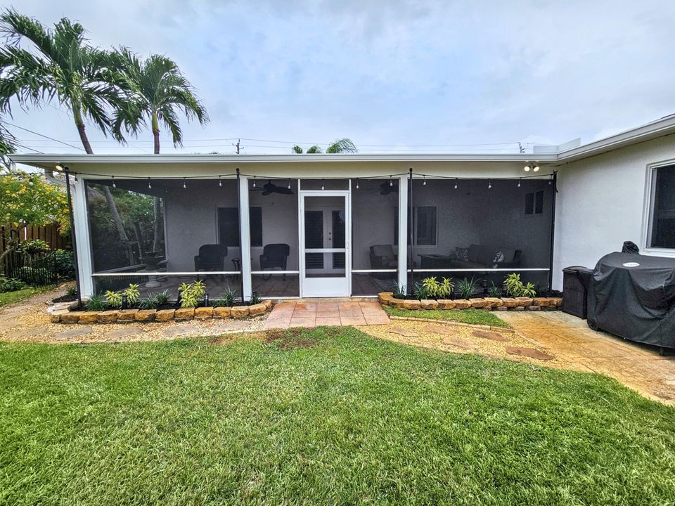 合同活跃: $1,082,000 (3 贝兹, 2 浴室, 1705 平方英尺)