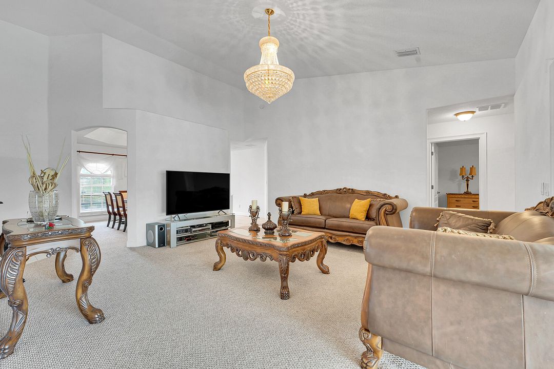 待售: $899,900 (3 贝兹, 2 浴室, 2802 平方英尺)