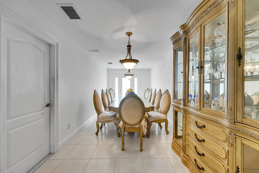 待售: $899,900 (3 贝兹, 2 浴室, 2802 平方英尺)