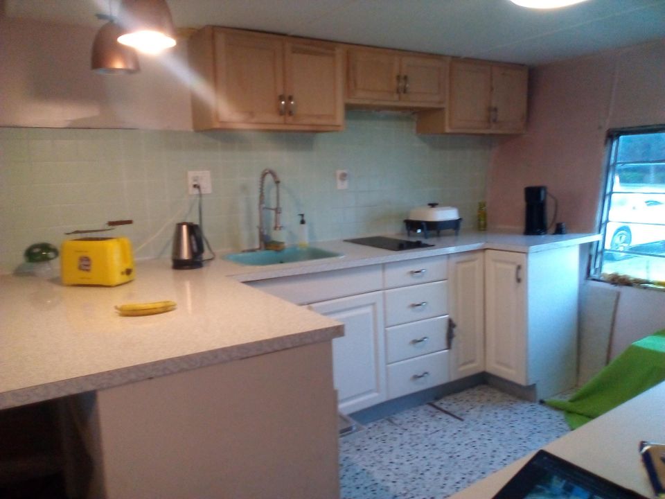For Sale: $95,000 (2 beds, 1 baths, 608 Square Feet)