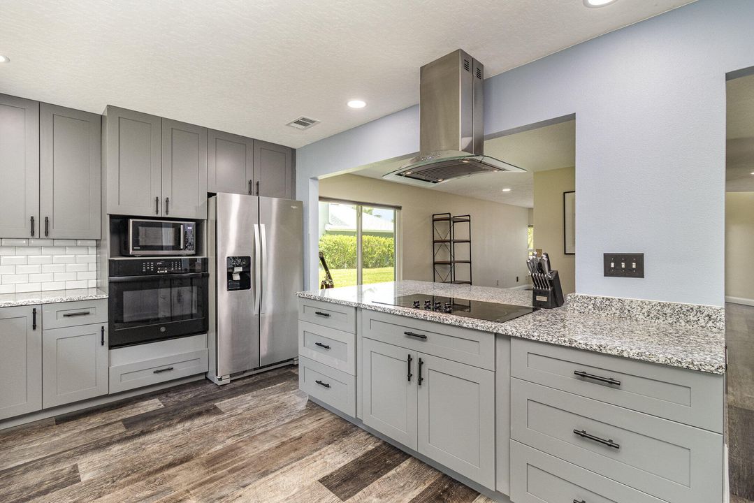 For Sale: $473,900 (3 beds, 3 baths, 2180 Square Feet)