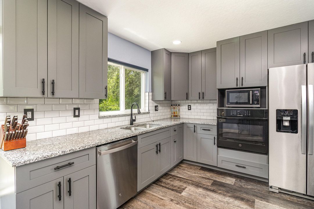 For Sale: $473,900 (3 beds, 3 baths, 2180 Square Feet)