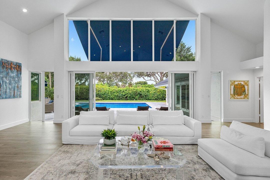 Activo con contrato: $2,275,000 (4 camas, 4 baños, 4546 Pies cuadrados)