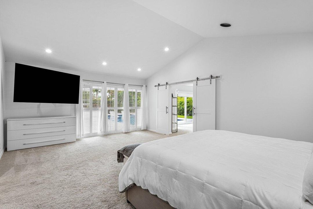 Activo con contrato: $2,275,000 (4 camas, 4 baños, 4546 Pies cuadrados)