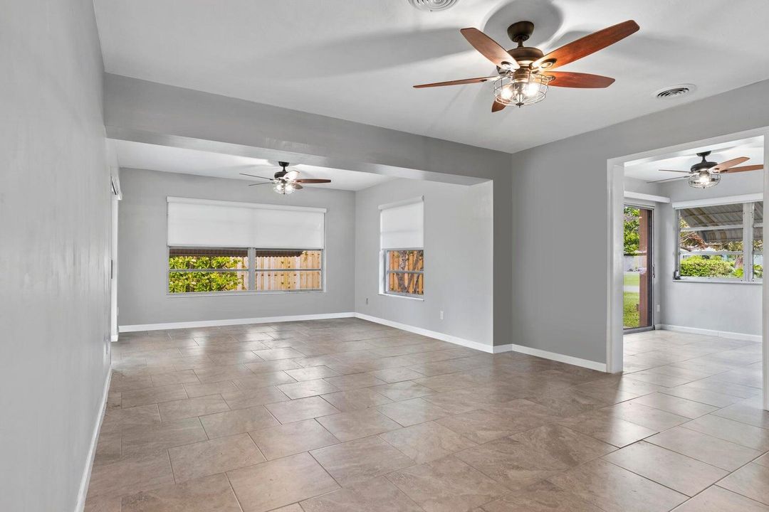 For Sale: $399,900 (3 beds, 3 baths, 1781 Square Feet)