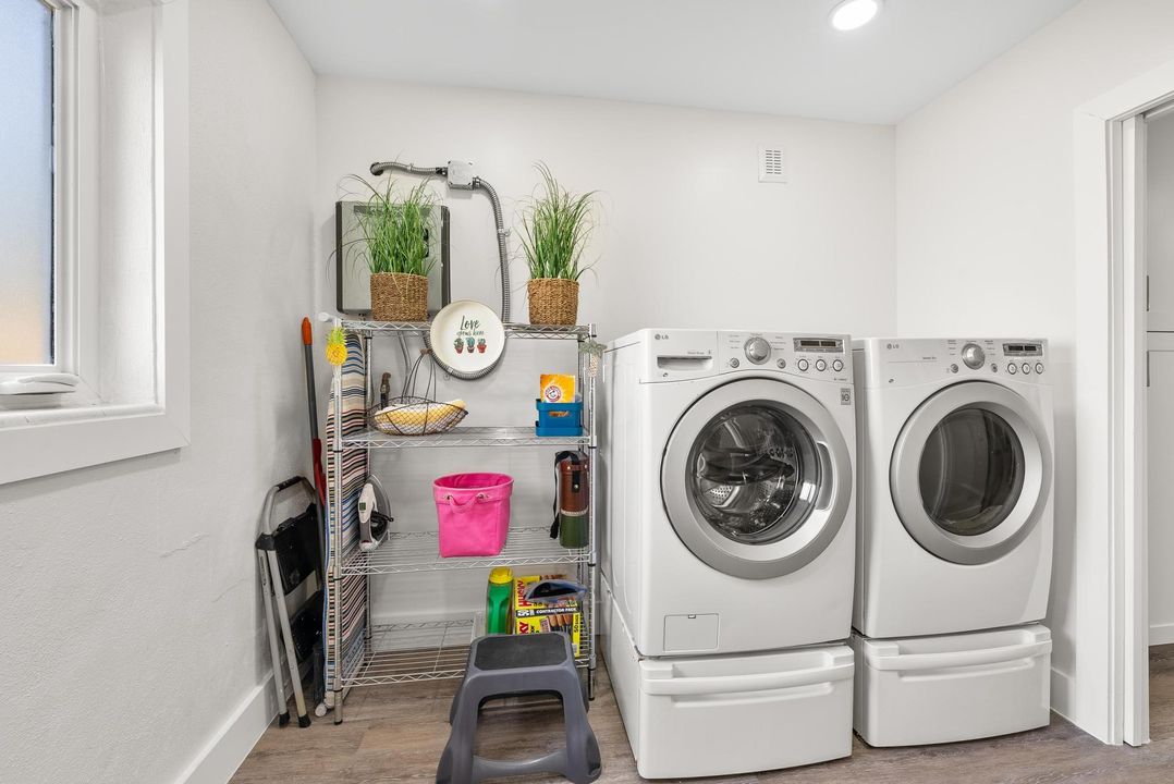 For Rent: $9,000 (3 beds, 2 baths, 1657 Square Feet)